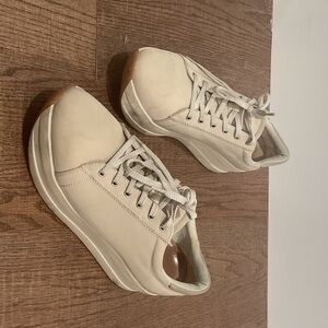 Platform Lace-Up Sneakers in Cream and Tan
